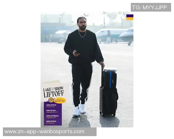 湖人队启程前往凤凰城客场比赛登机照曝光全队士气高涨